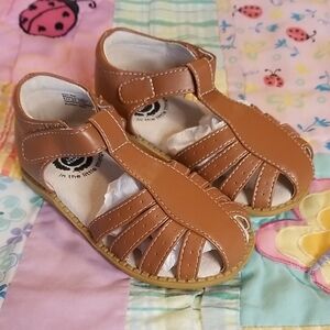 Livie & Luca Light Brown Kids Sandals Size 8 Unisex Paz Closed Heel & Toe NWOB